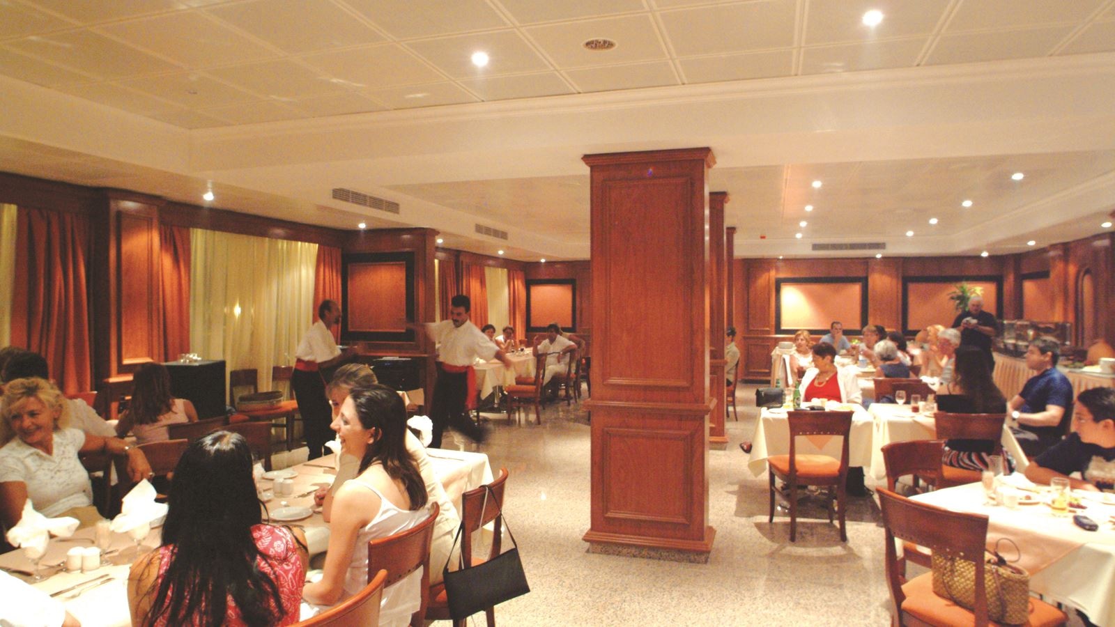 restaurants-restaurants