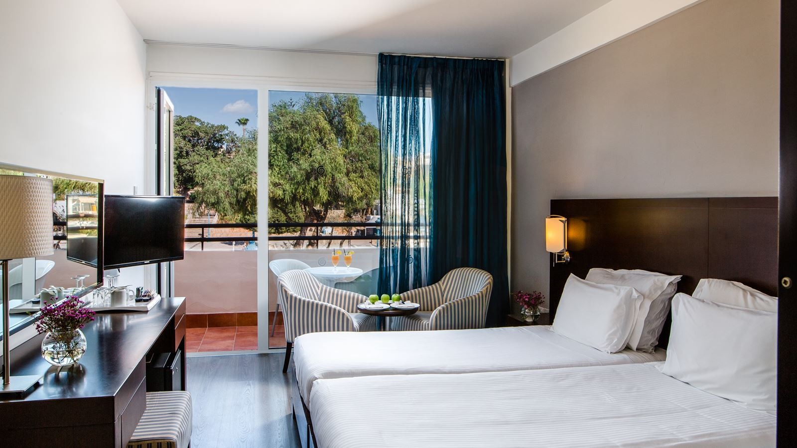 rooms-superior-room-inland-view-with-or-without-balcony