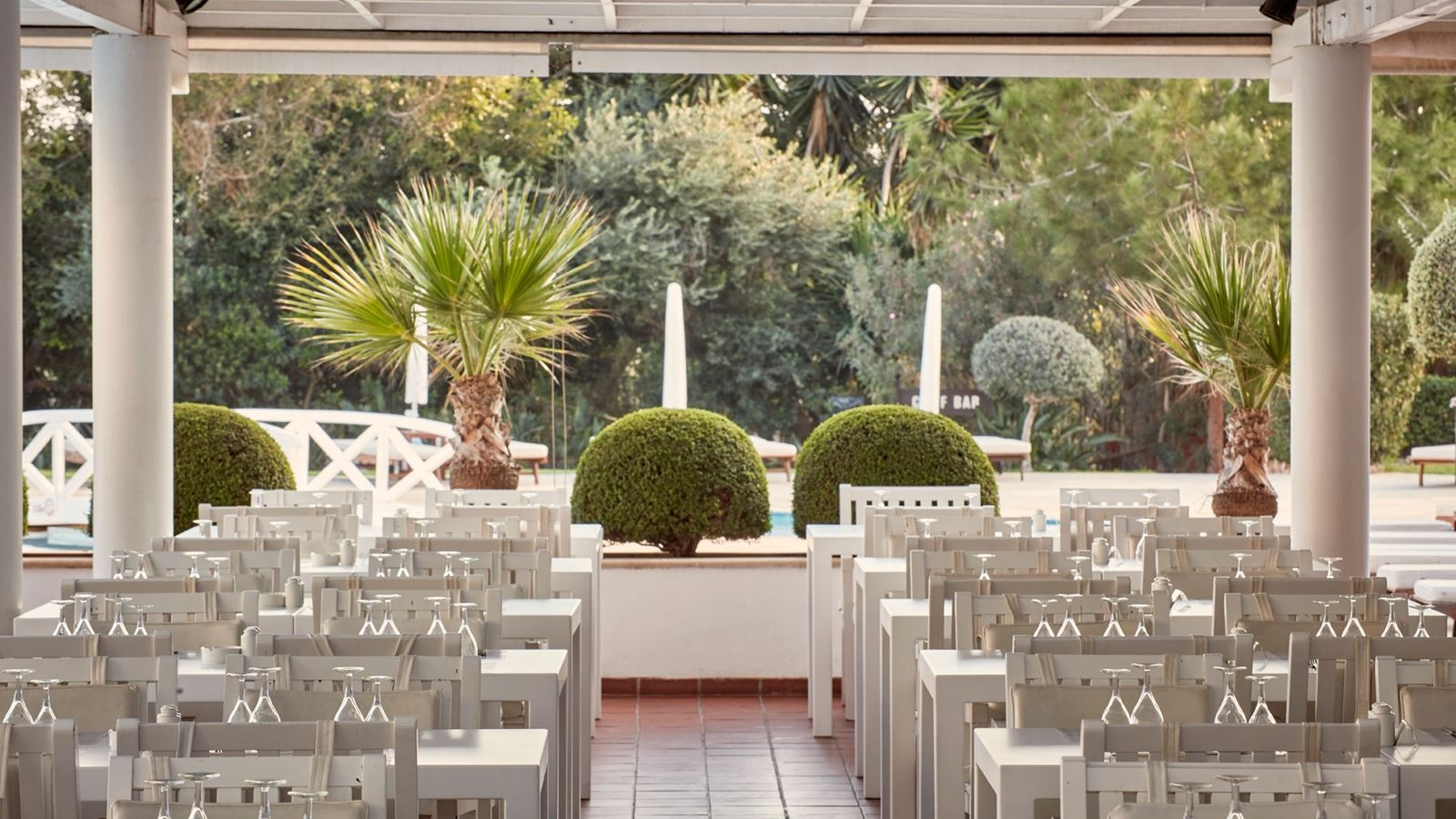 restaurants-café-charisma