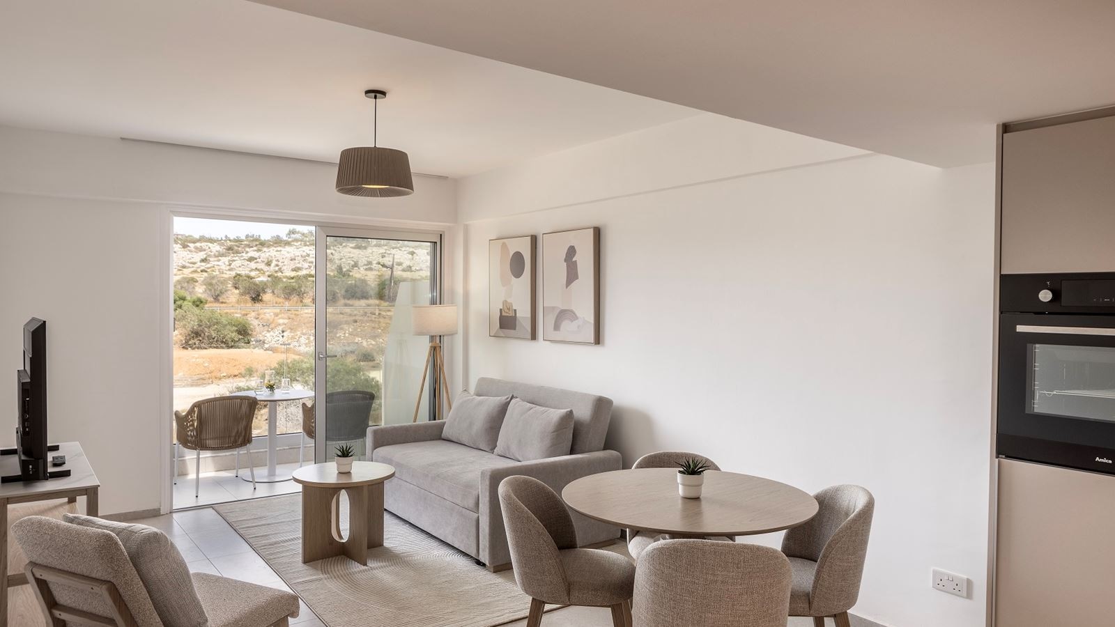 rooms-suite-1-bedroom-land-view