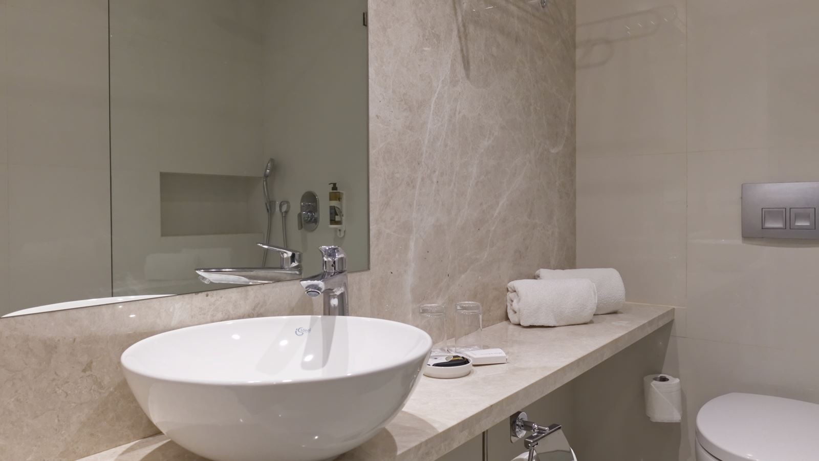 rooms-double-superior-lateral-seaview