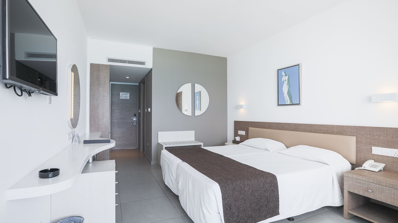 rooms-double-room--balcony-