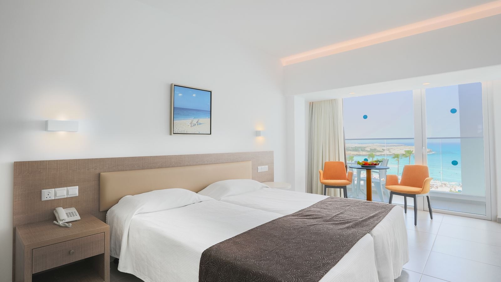 rooms-standard-suite--sea-view-balcony-