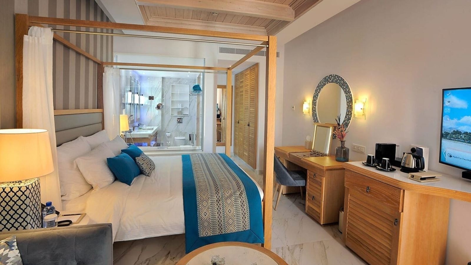 rooms-superior-cabana-private-garden-seaview