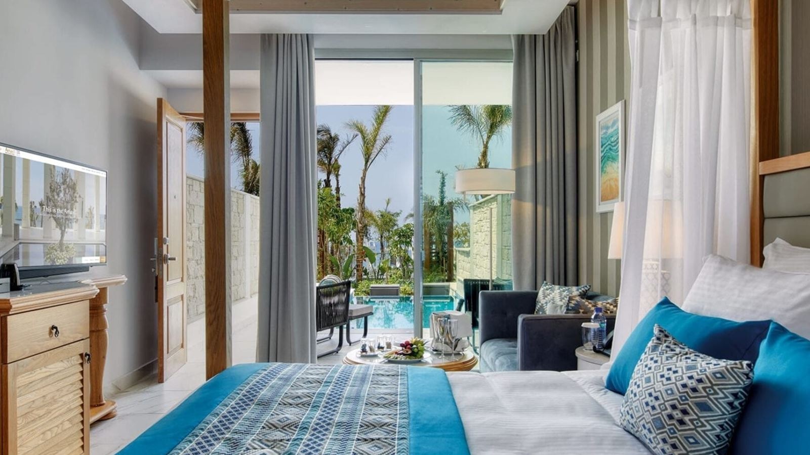 rooms-superior-cabana-private-pool-seaview