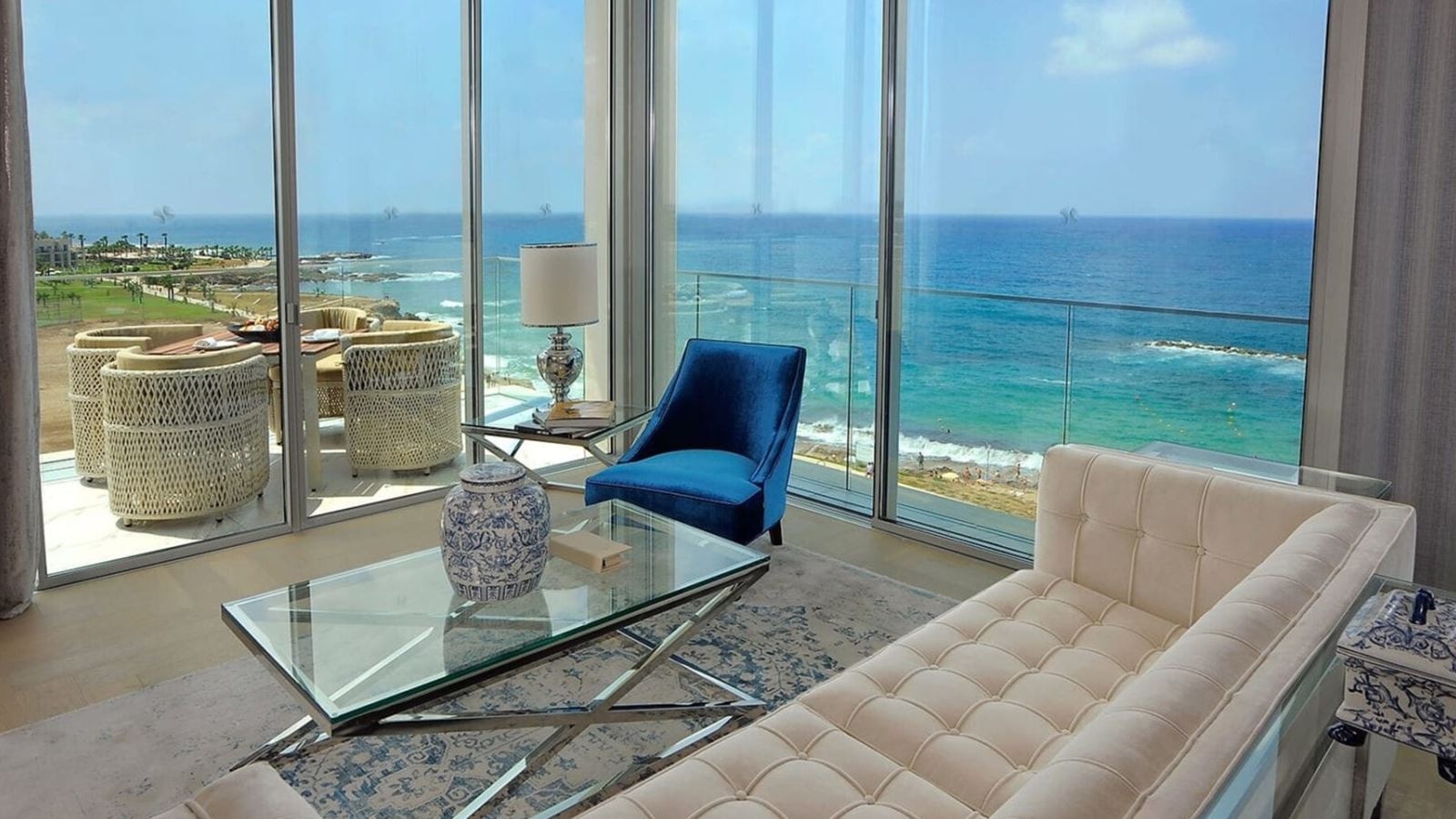 rooms-executive-suite-sea-view