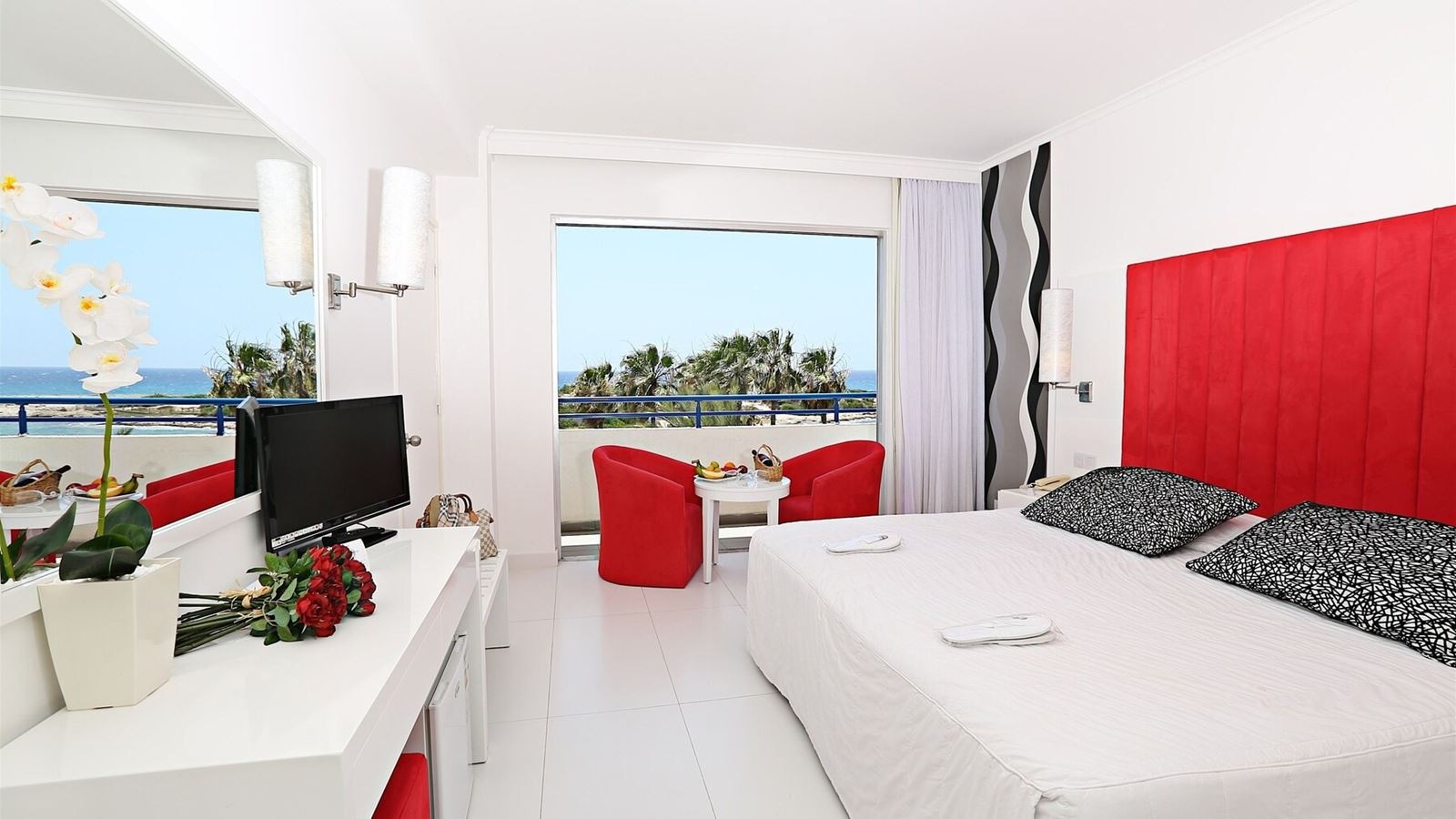 rooms-superior-room-seaview-balcony-or-terrace