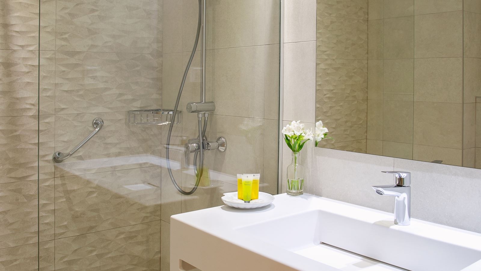 rooms-standard-single-room-garden-view