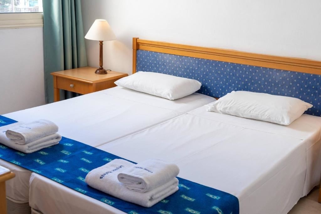 rooms-2-bedroom-standard-apartment