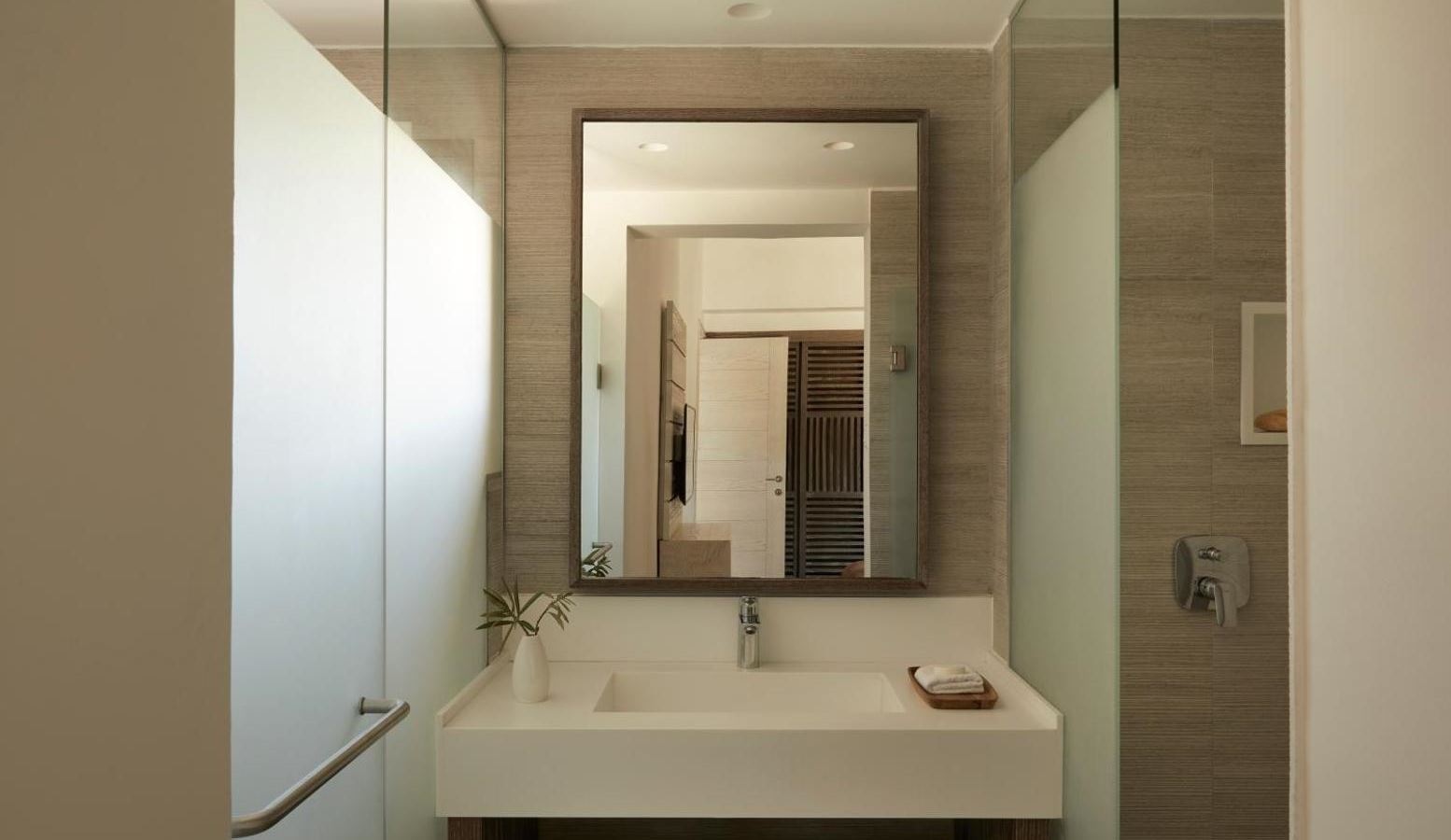 rooms-two-bedroom-suite-swim-up-bungalow