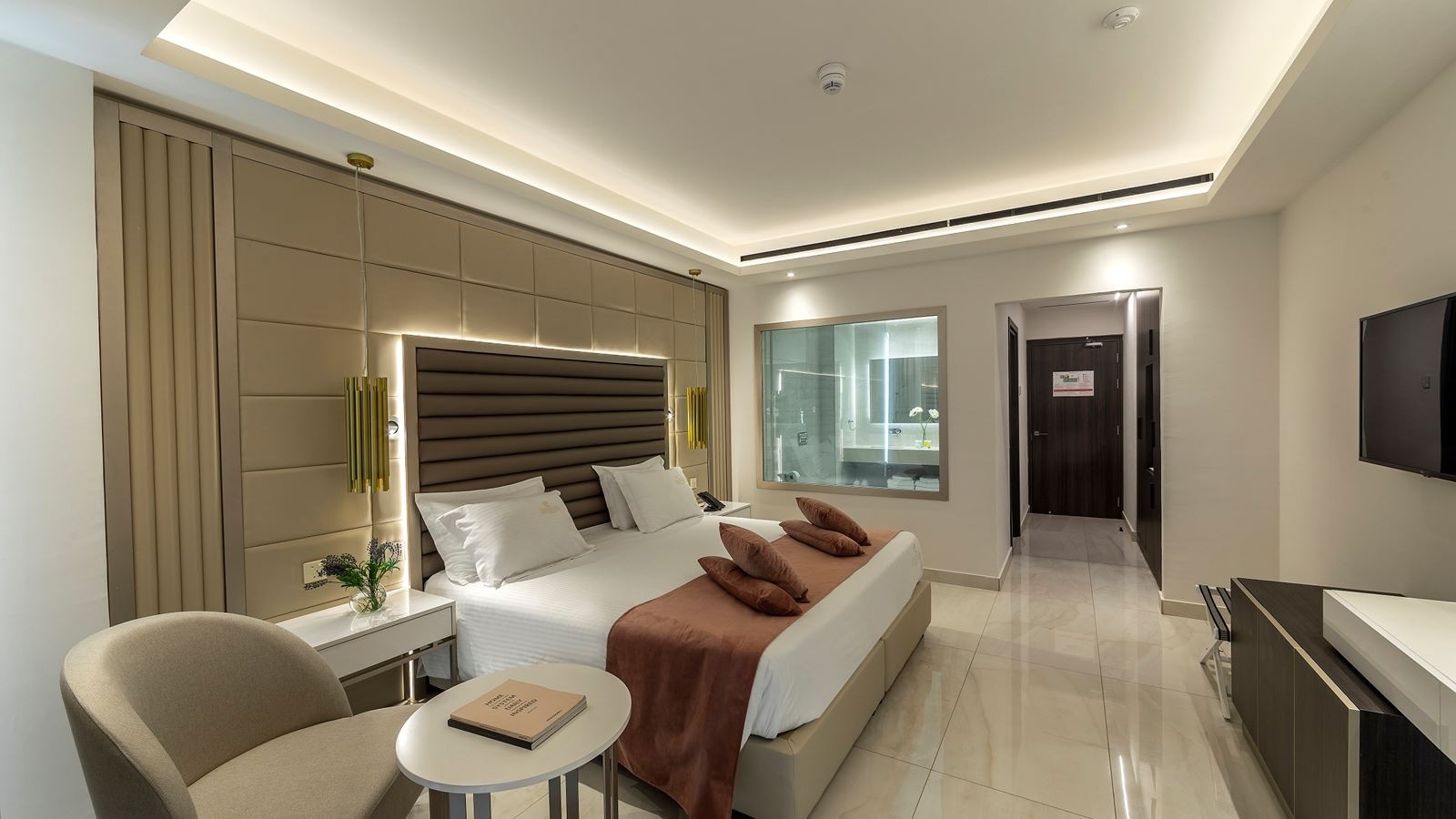 rooms-superior-room-lateral-sea-view-balcony