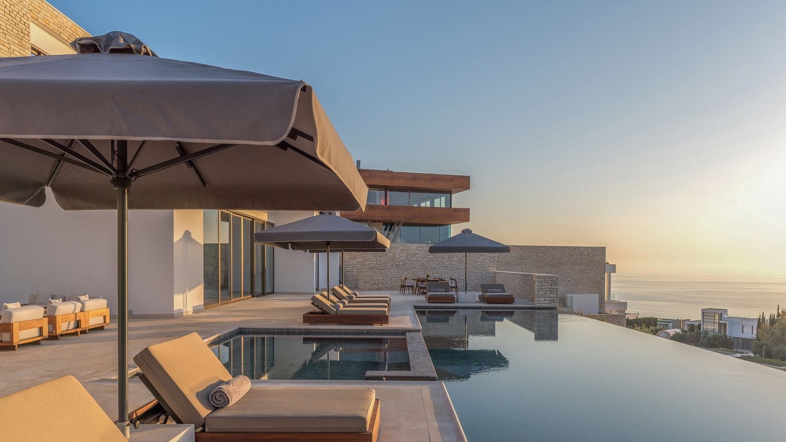 rooms-presidential-suite-privatepoolterrace