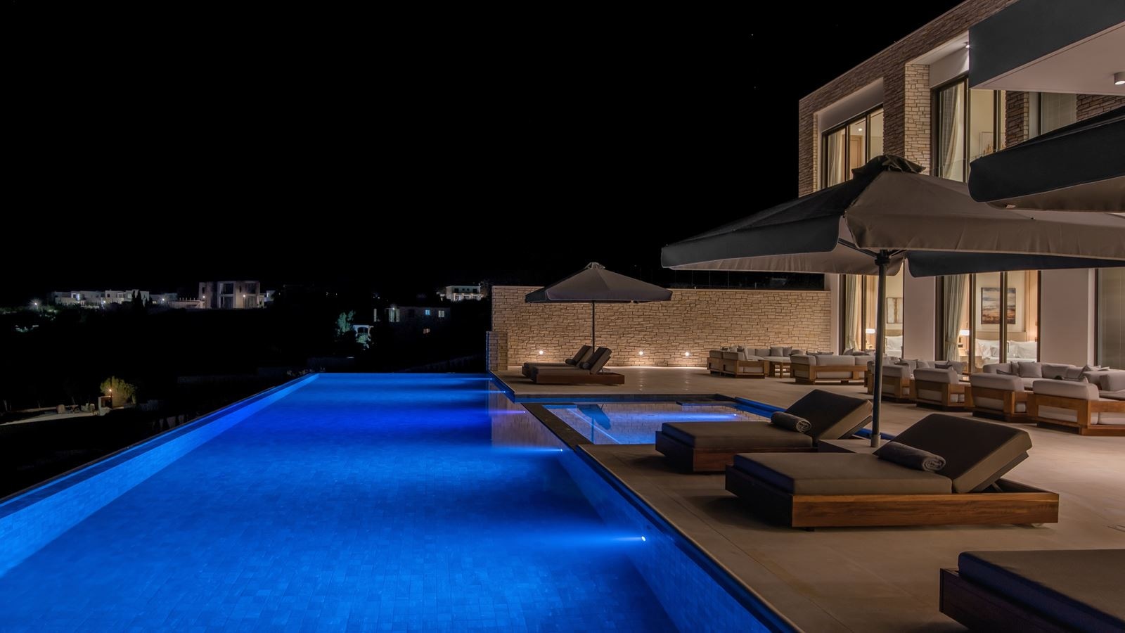 rooms-presidential-suite-privatepoolterrace