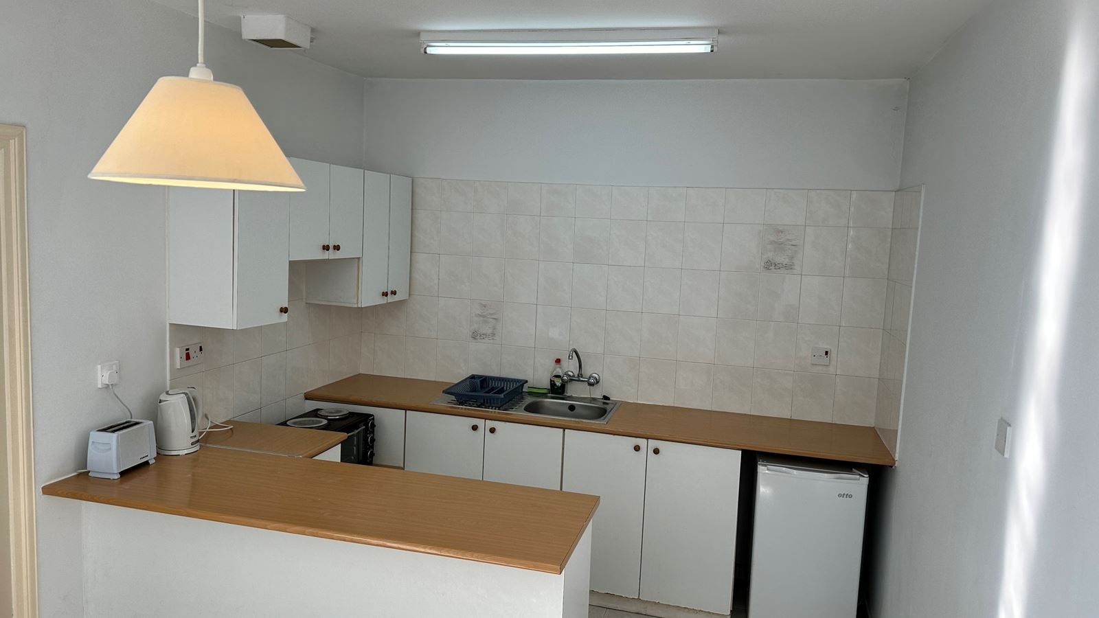 rooms-1-bedroom-standard-apartment-balcony