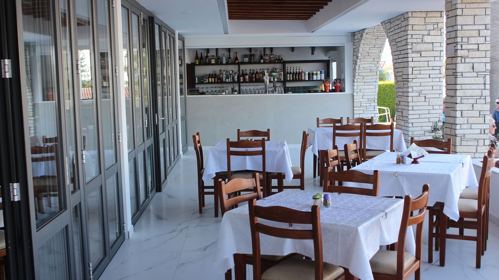 restaurants-main-building