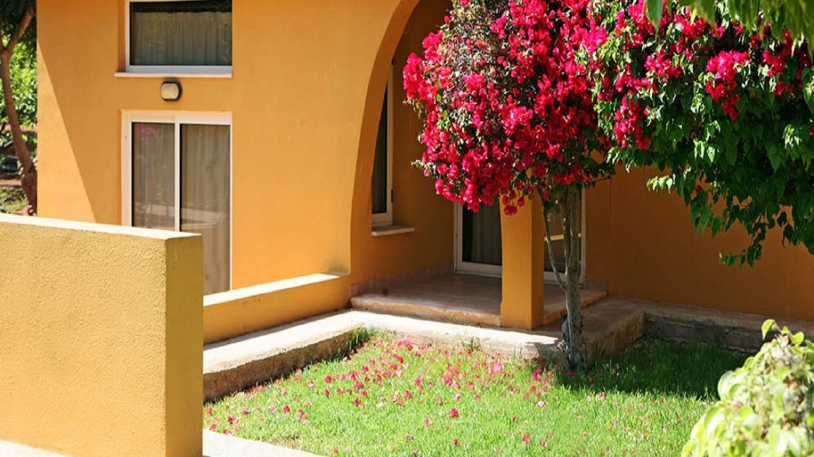 rooms-standard-bungalow-terrace