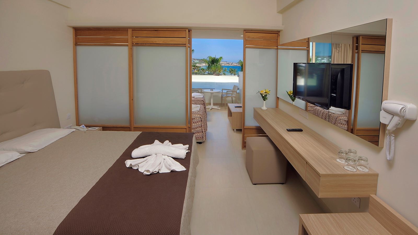 rooms-superior-family-room-seaview-balcony-or-terrace