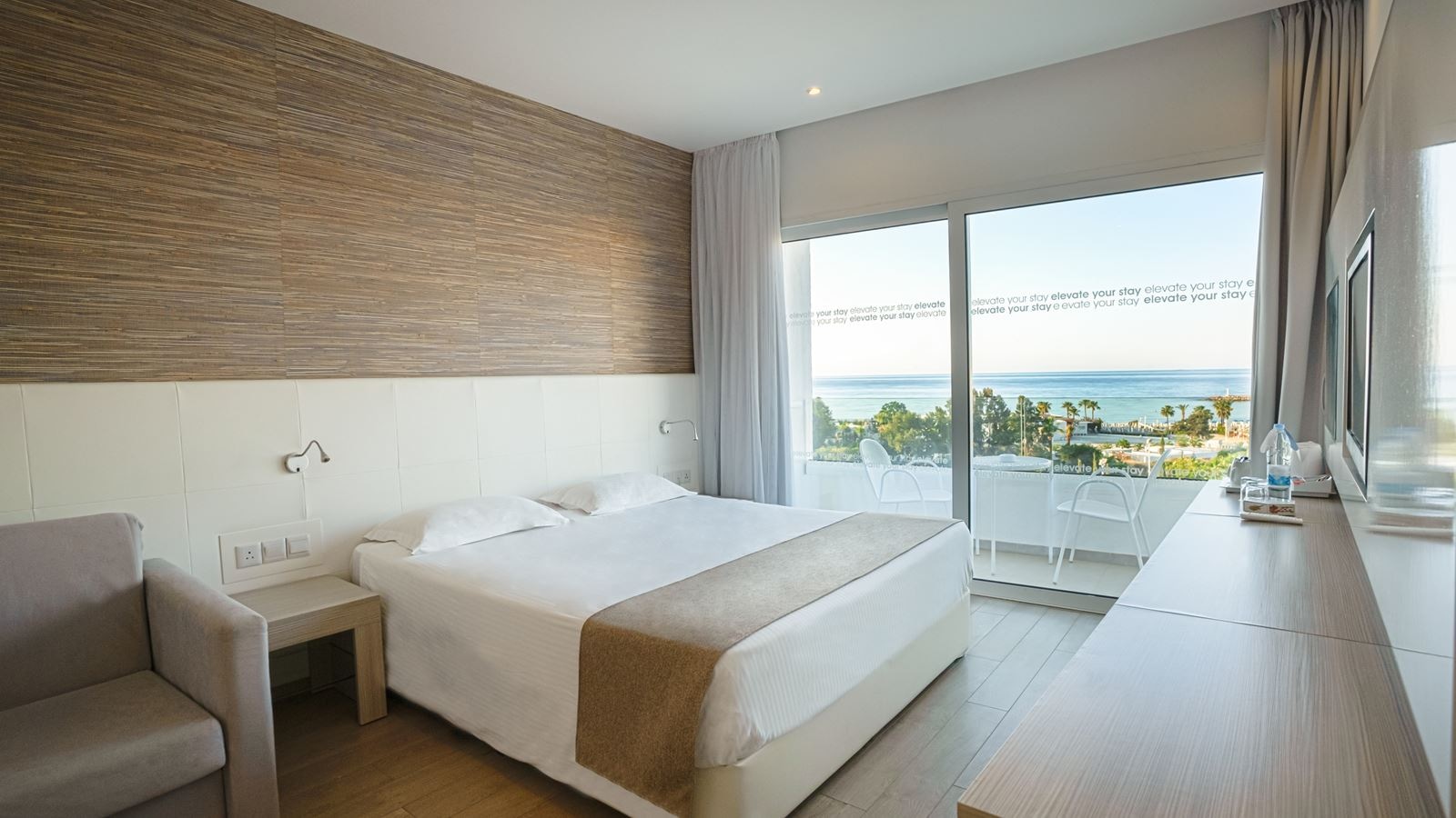 rooms-standard-room-seaview-balcony-or-terrace