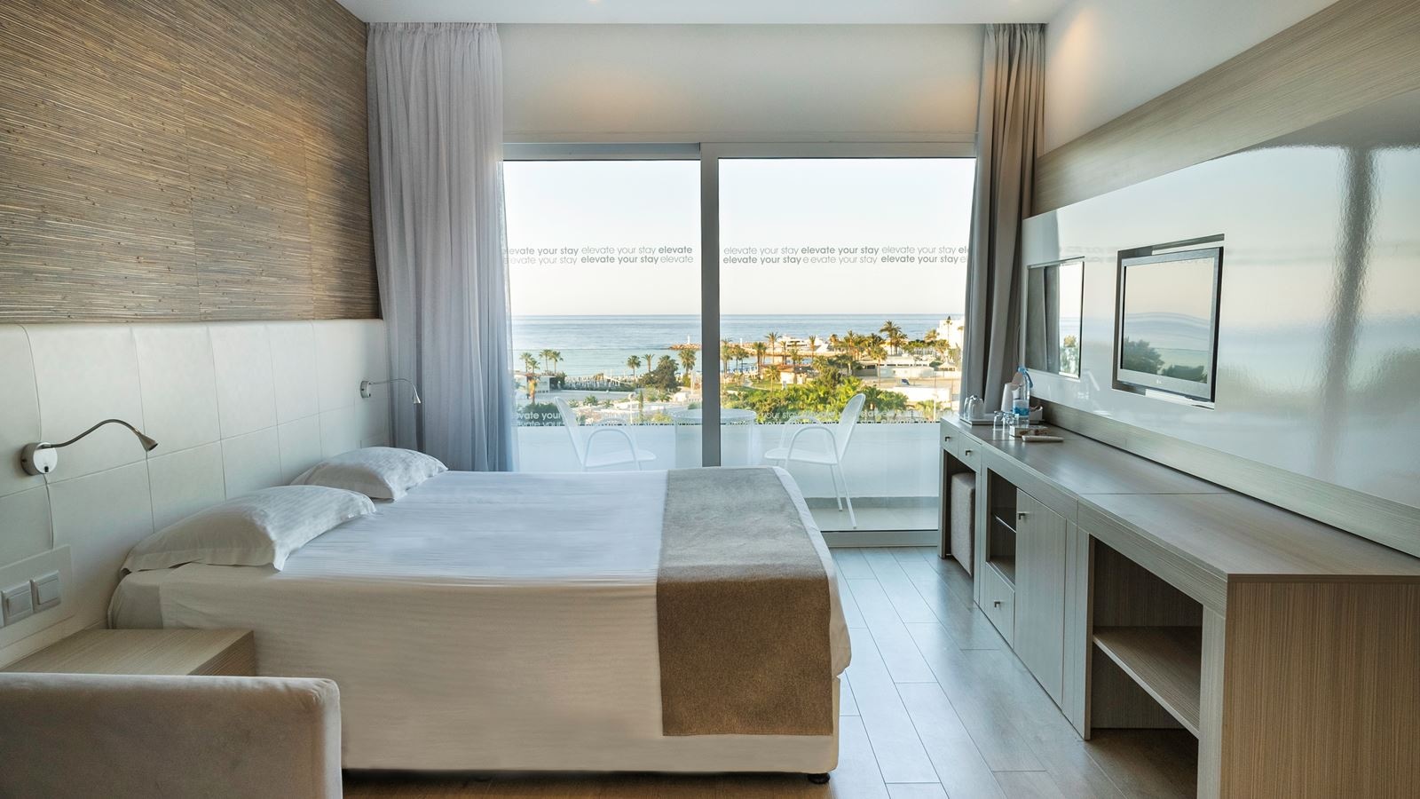 rooms-standard-room-seaview-balcony-or-terrace