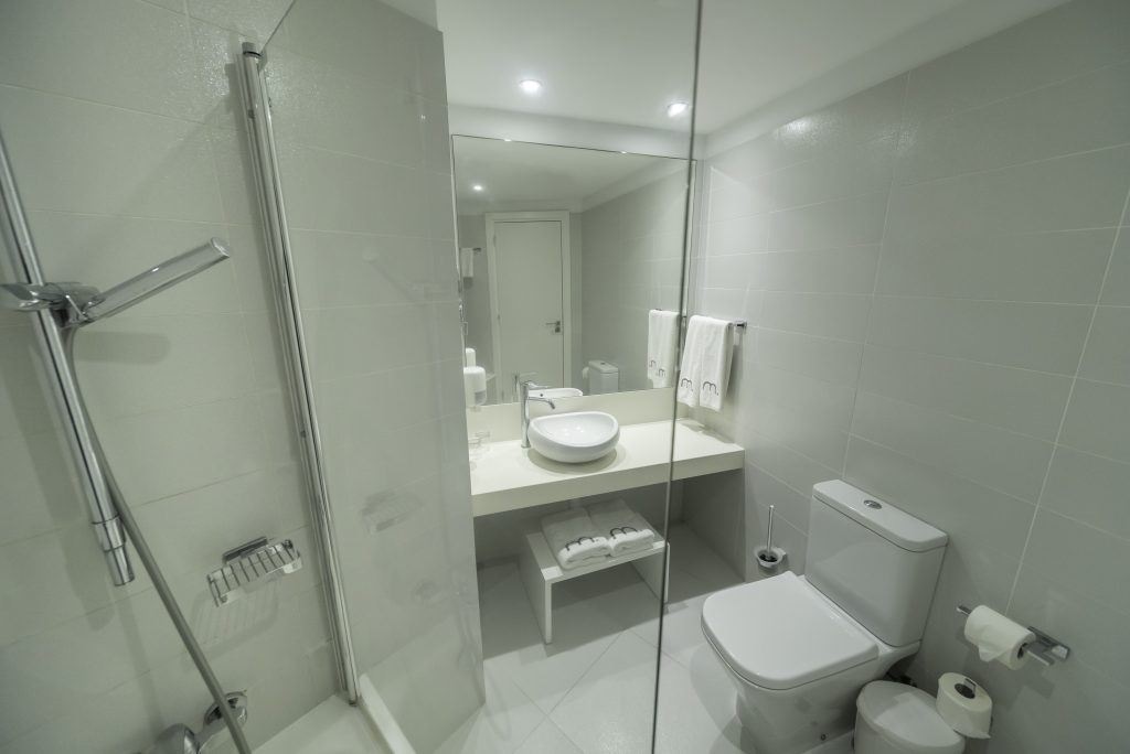 rooms-single-room-inland-view-balcony