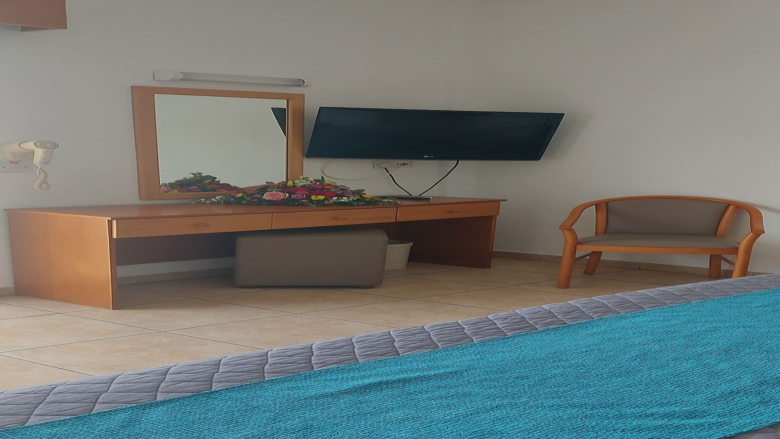 rooms-bungalow-balcony