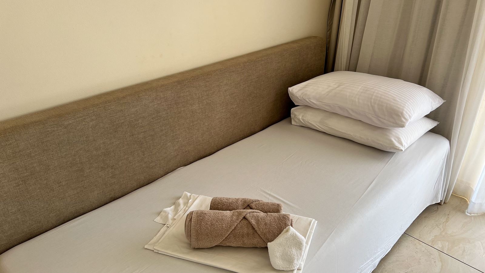 rooms-standard-room-pool-view-balcony-or-terrace