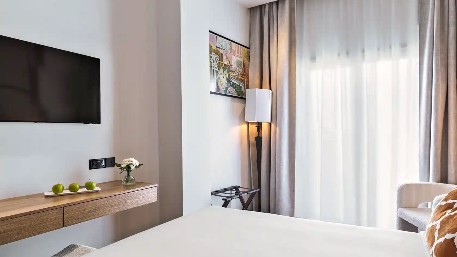 rooms-executive-room-balcony