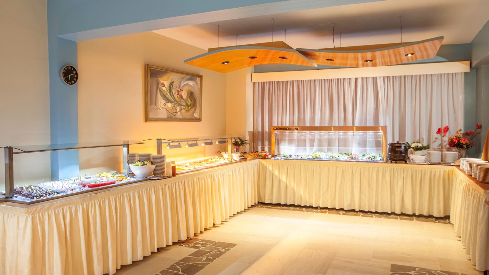 restaurants-main-building