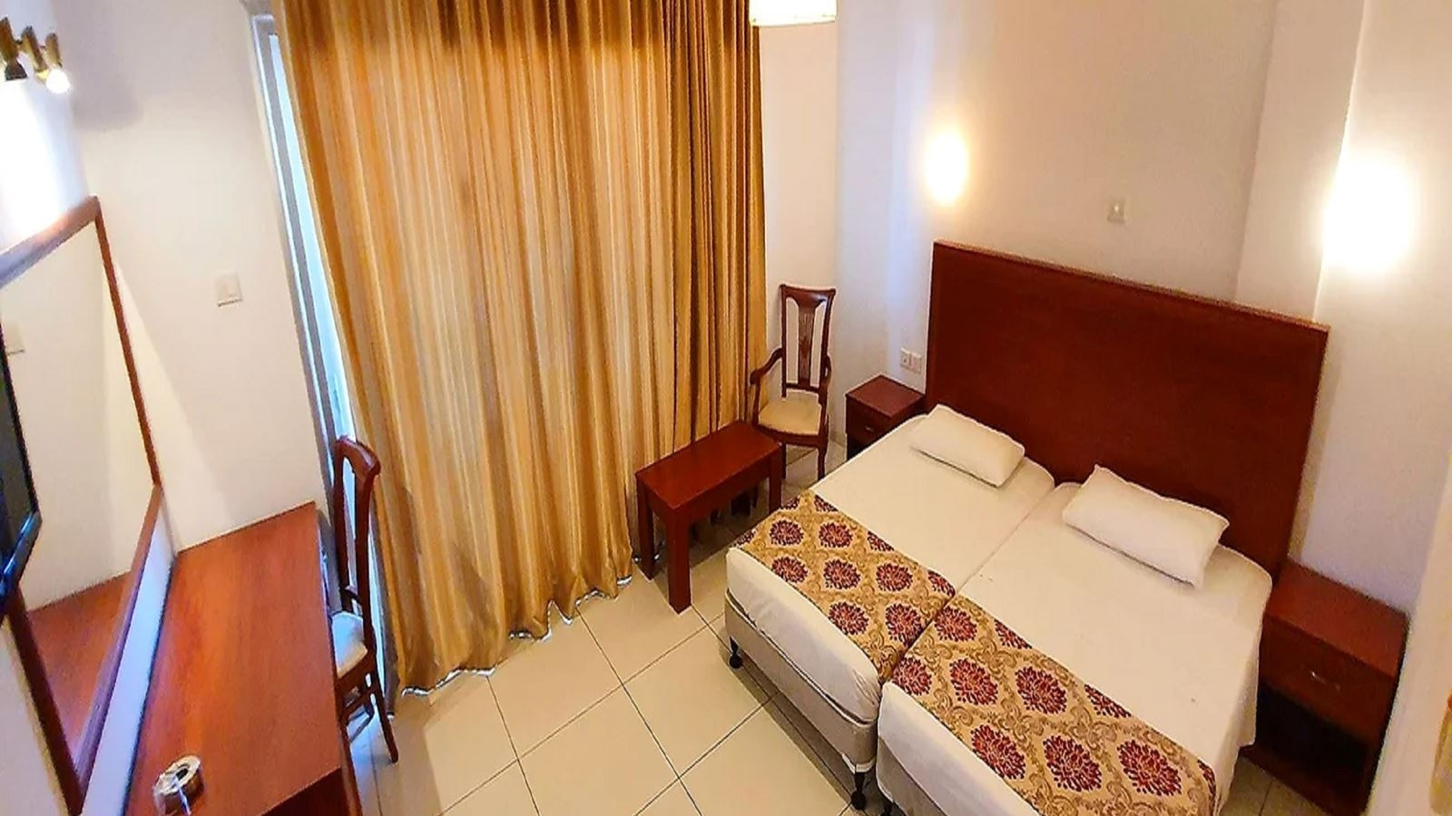 rooms-superior-room-inland-view