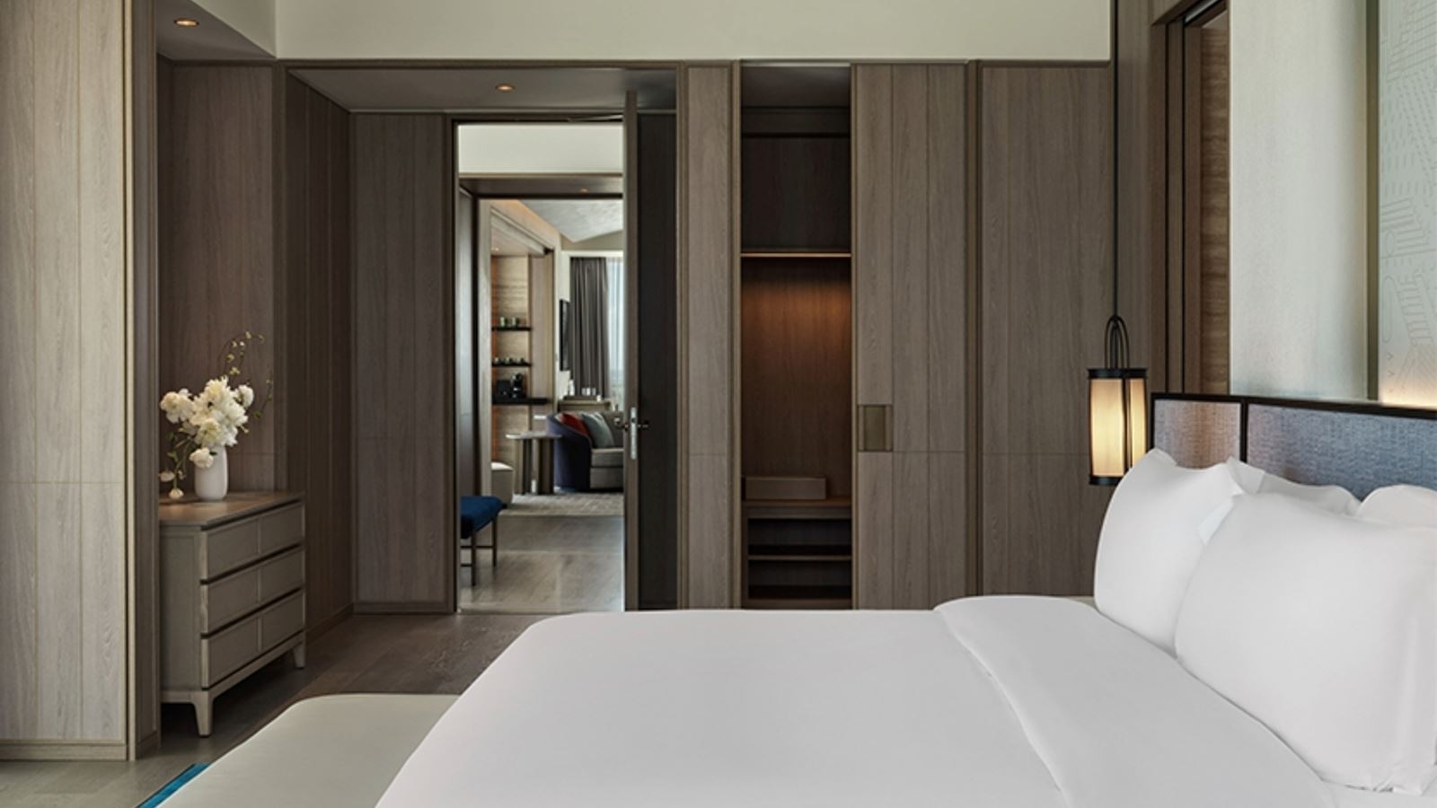 rooms-suite-panorama-view-balcony-or-terrace