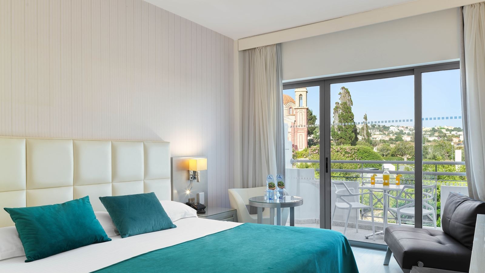 rooms-double-room-land-view