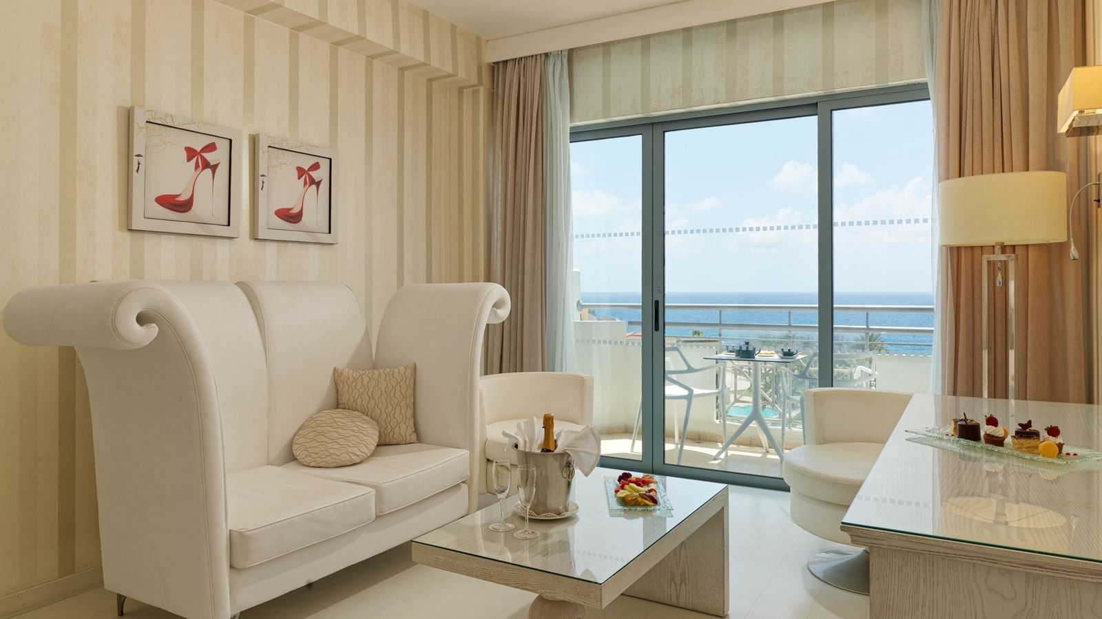 rooms-executive-suite