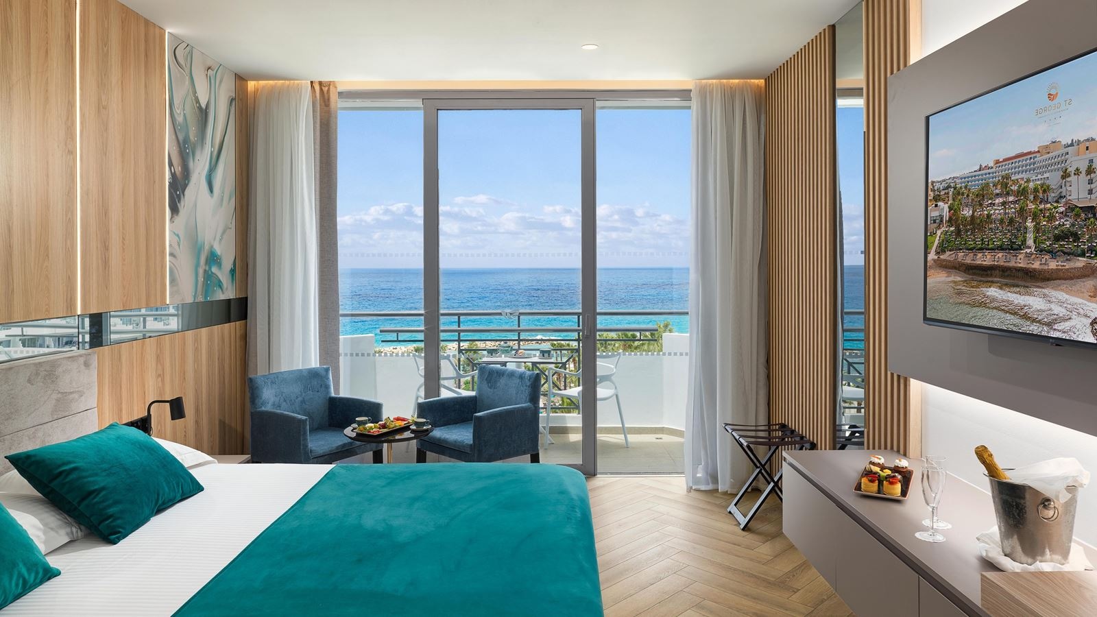 rooms-deluxe-room-seaview