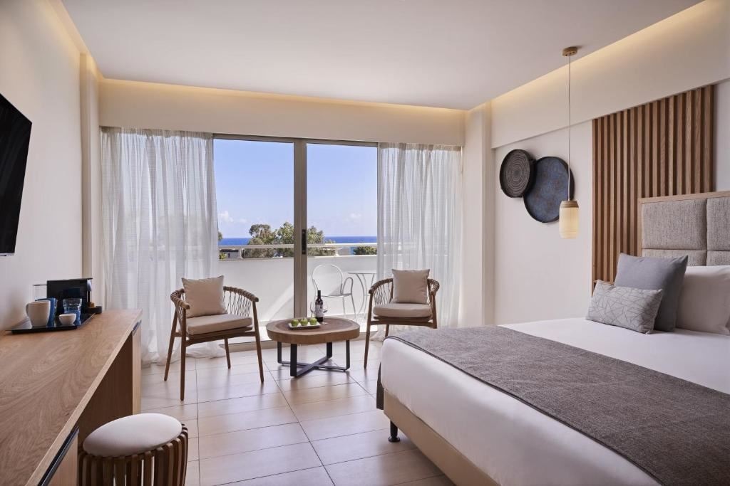 rooms-superior-twin--double-room-seaview