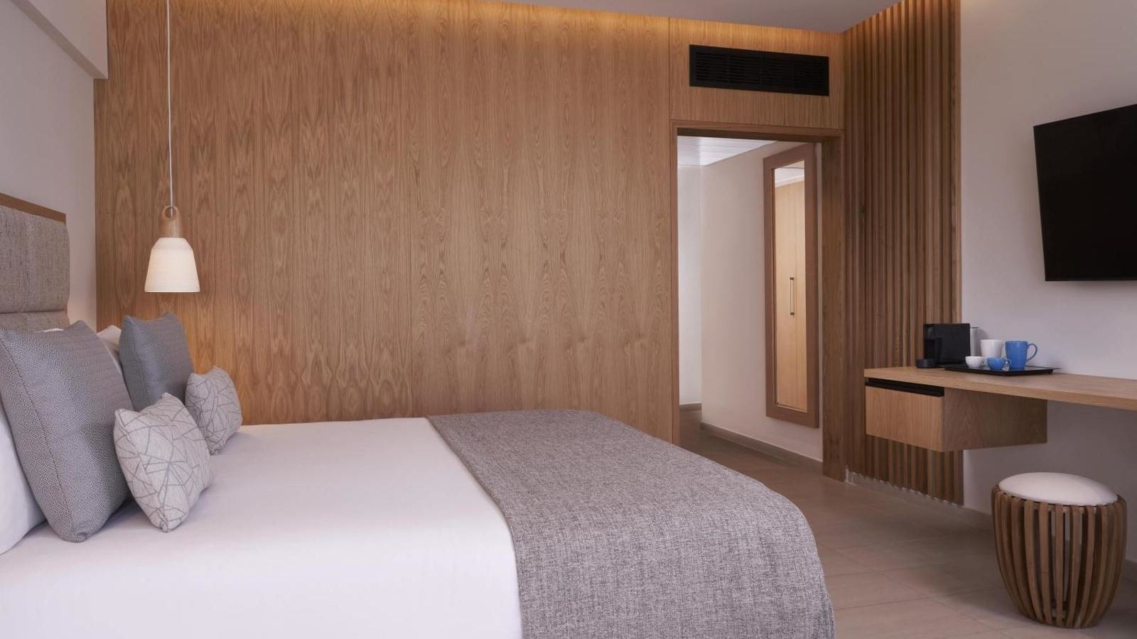 rooms-superior-twin--double-room-seaview