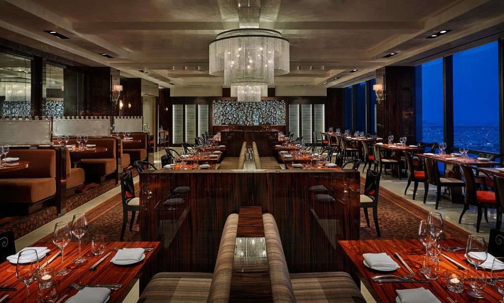 restaurants-cut-by-wolfgang-puck