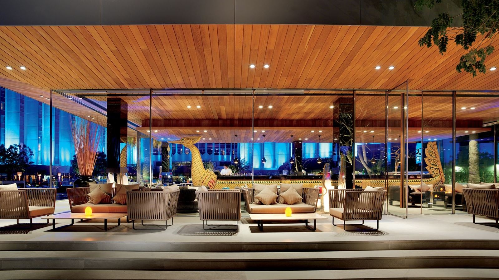 restaurants-the-ritz-gourmet-lounge