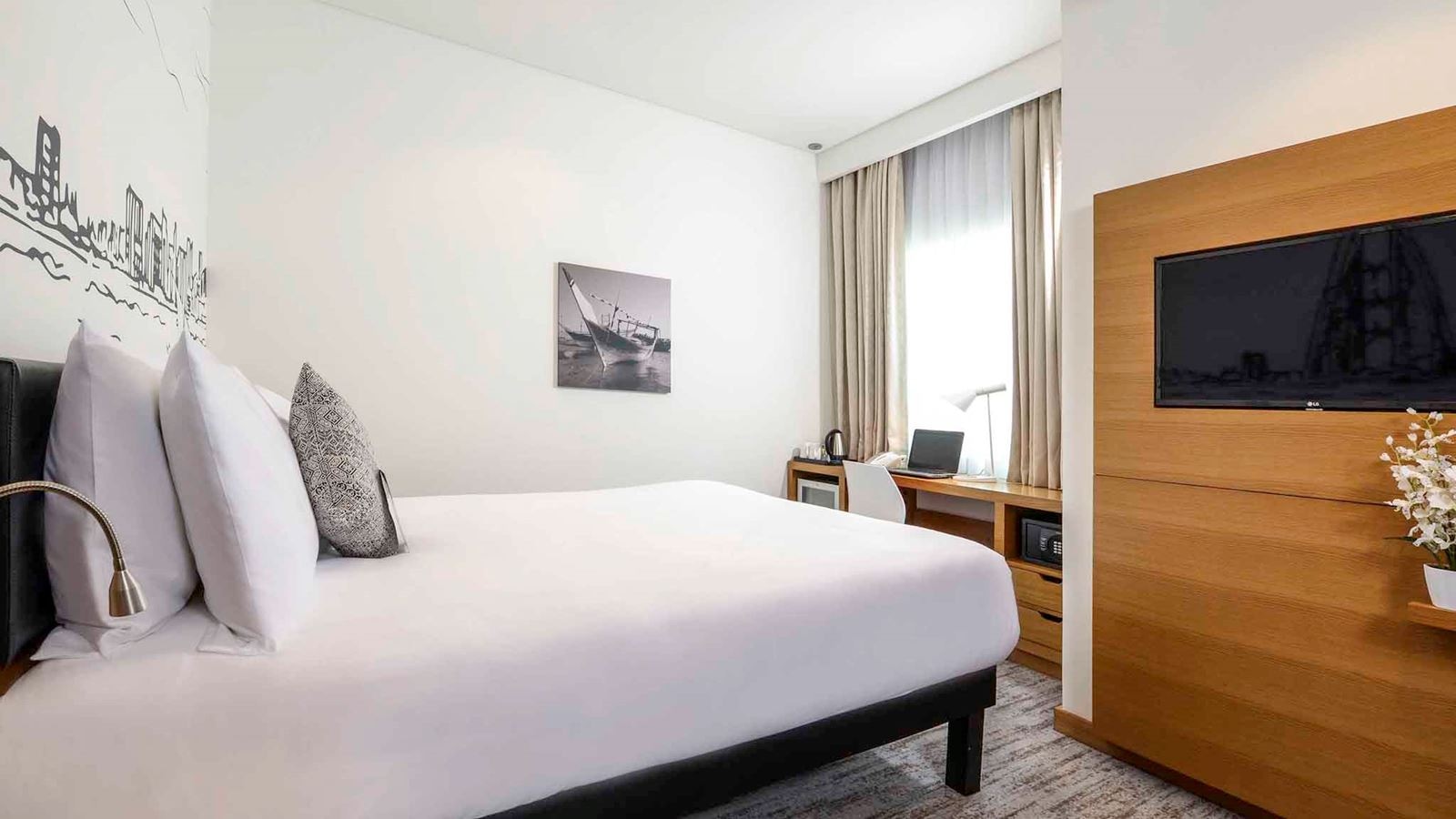 rooms-standard-suite