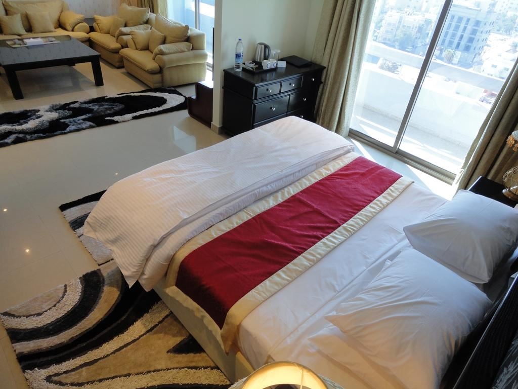 rooms-executive-suite