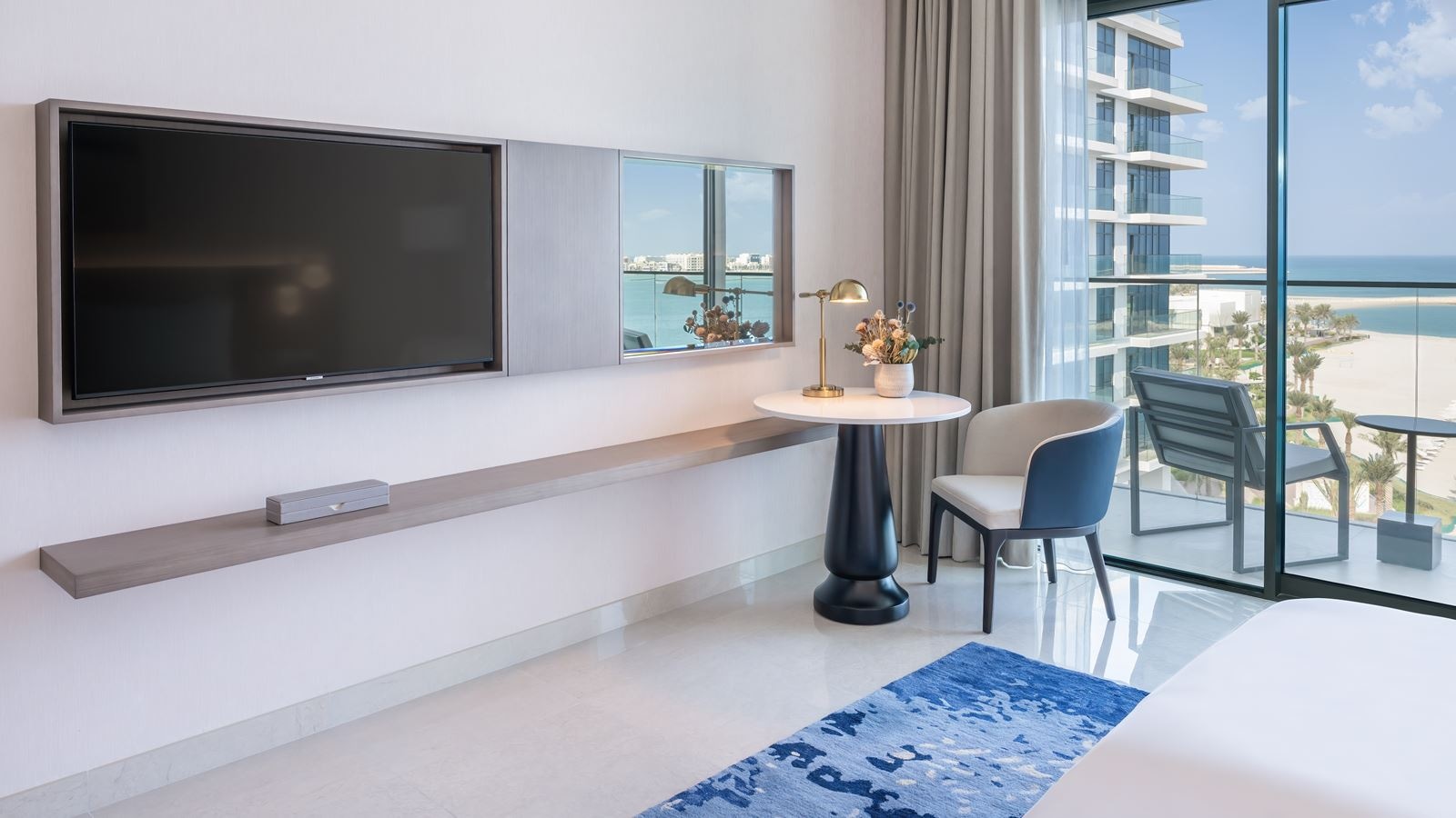 rooms-deluxe-sea-view-twin