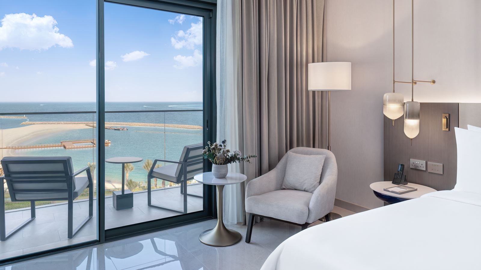 rooms-deluxe-sea-view-twin