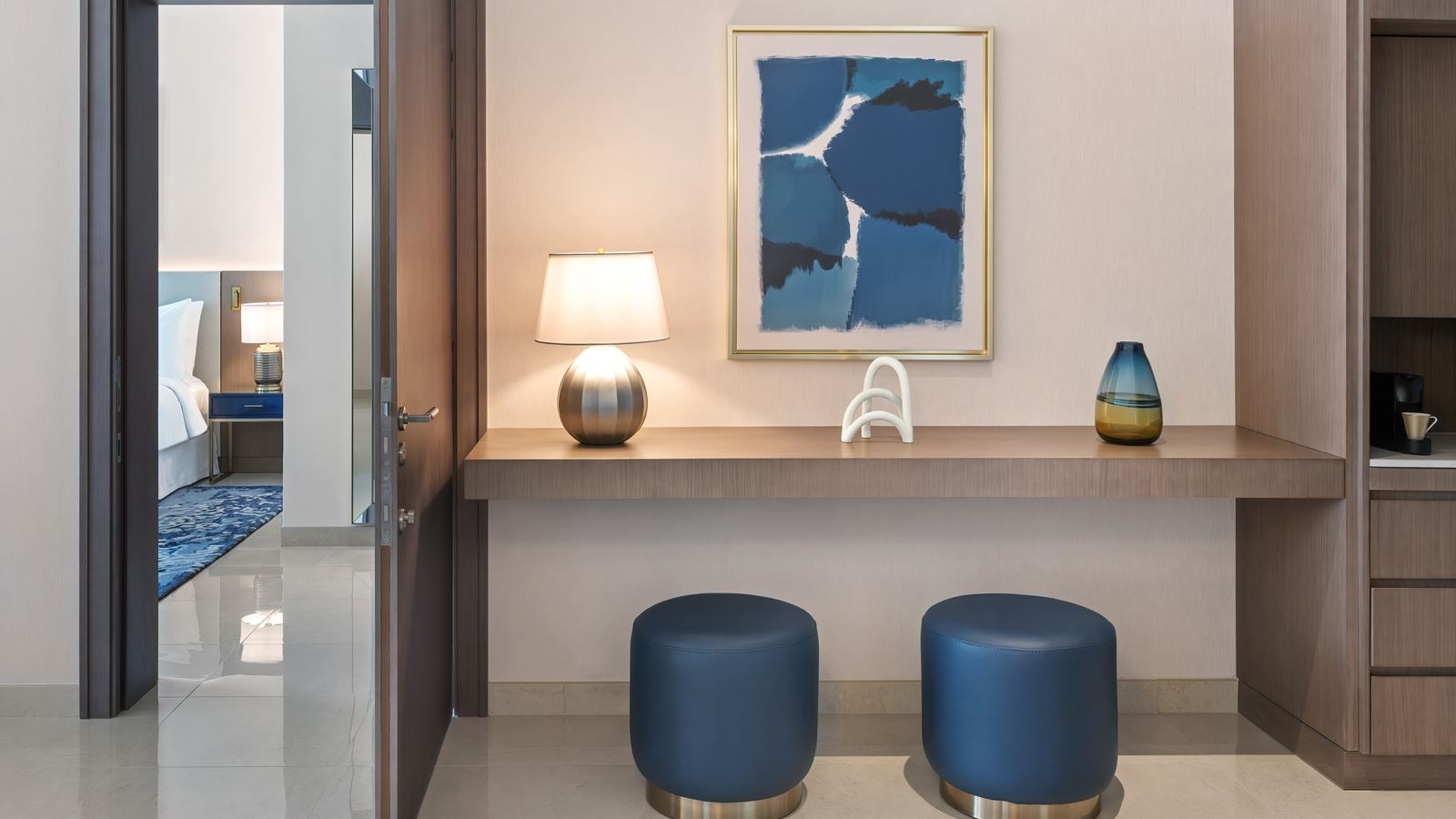 rooms-deluxe-sea-view-suite