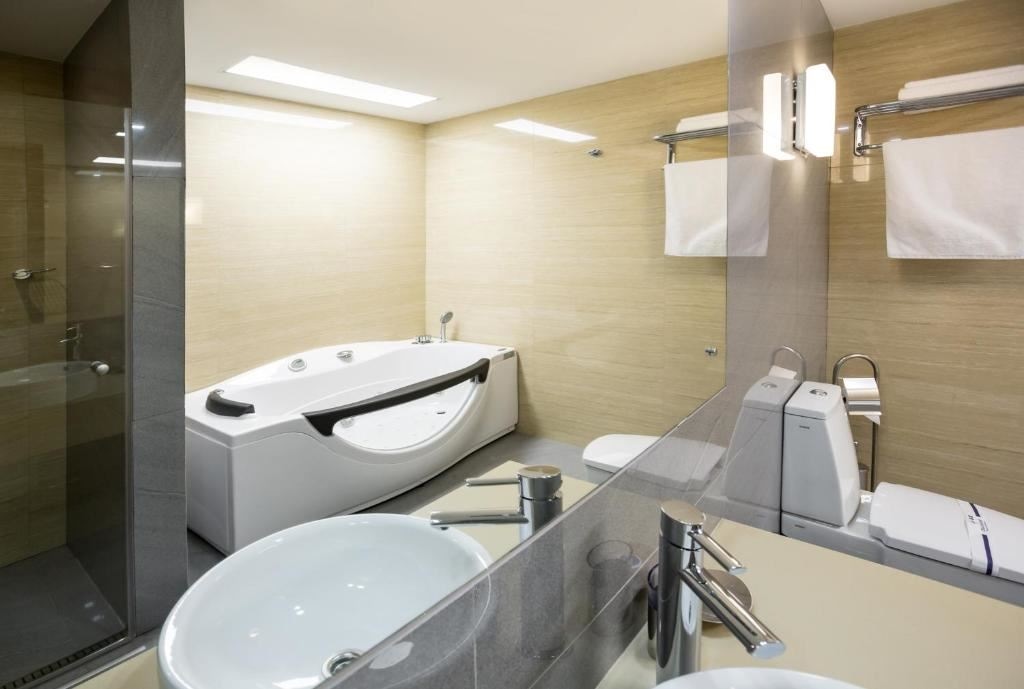 rooms-junior-suite--jacuzzi