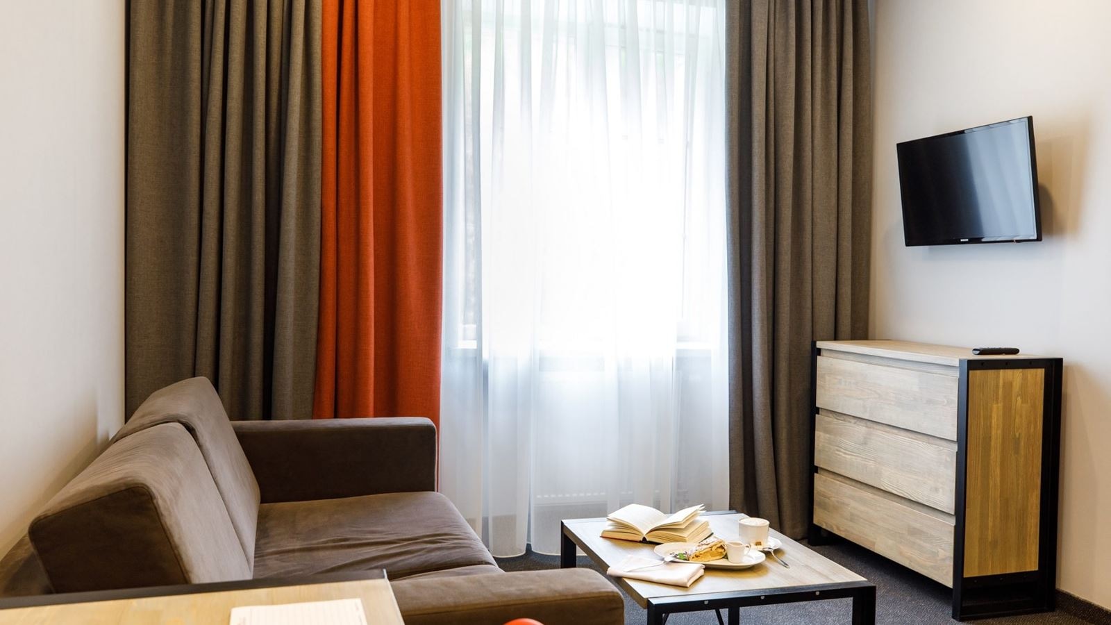 rooms-напівлюкс