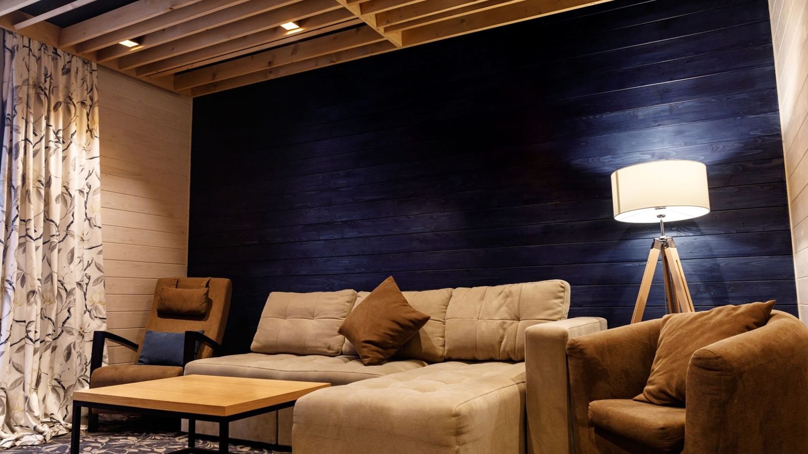 rooms-сімейний-люкс-з-каміном