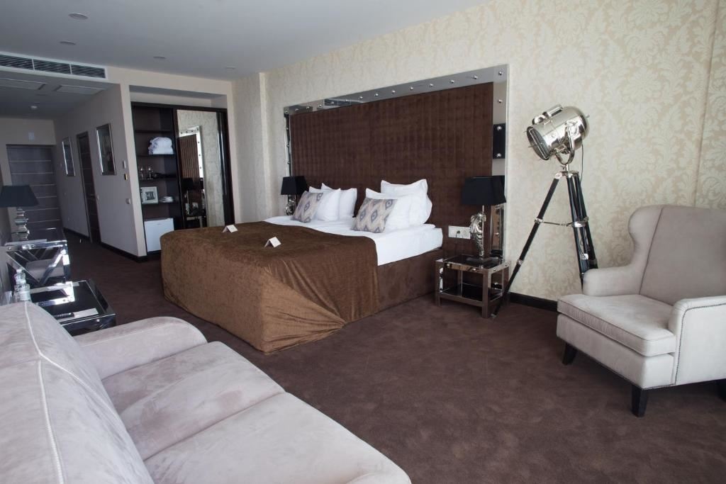 rooms-стандарт-с-видом-на-море-и-балконом