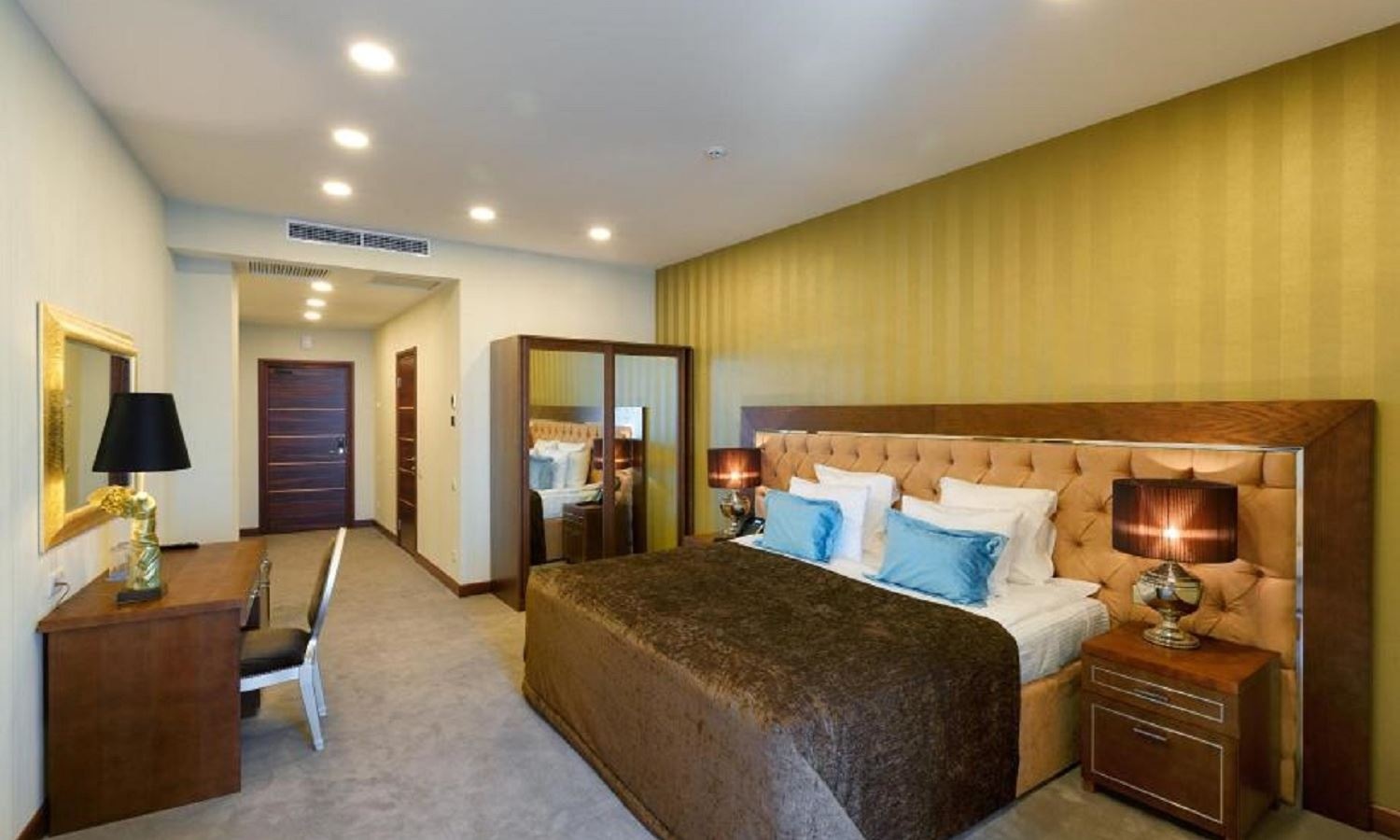 rooms-стандарт-с-видом-на-море-и-балконом