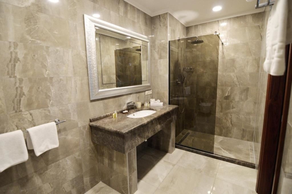 rooms-делюкс-с-видом-на-море