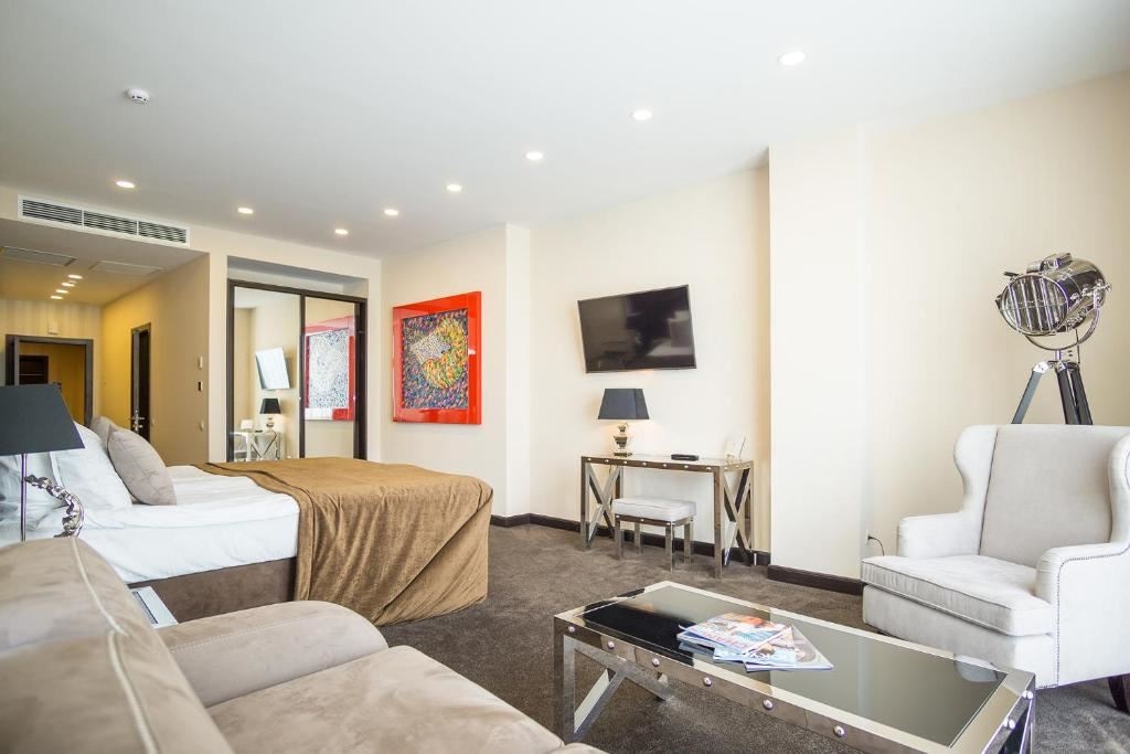 rooms-делюкс-с-видом-на-море