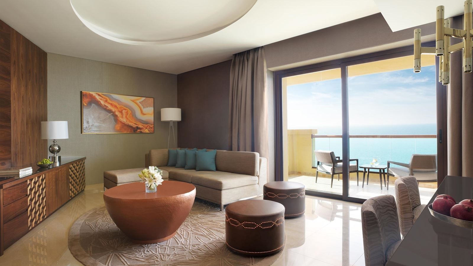 rooms-two-bedroom-corner-suite